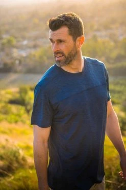 KUHL Engineered Krew Shirt - Men's -Clothing Shop c01e4ce4 89e8 452a b138 b4868bb80dd9